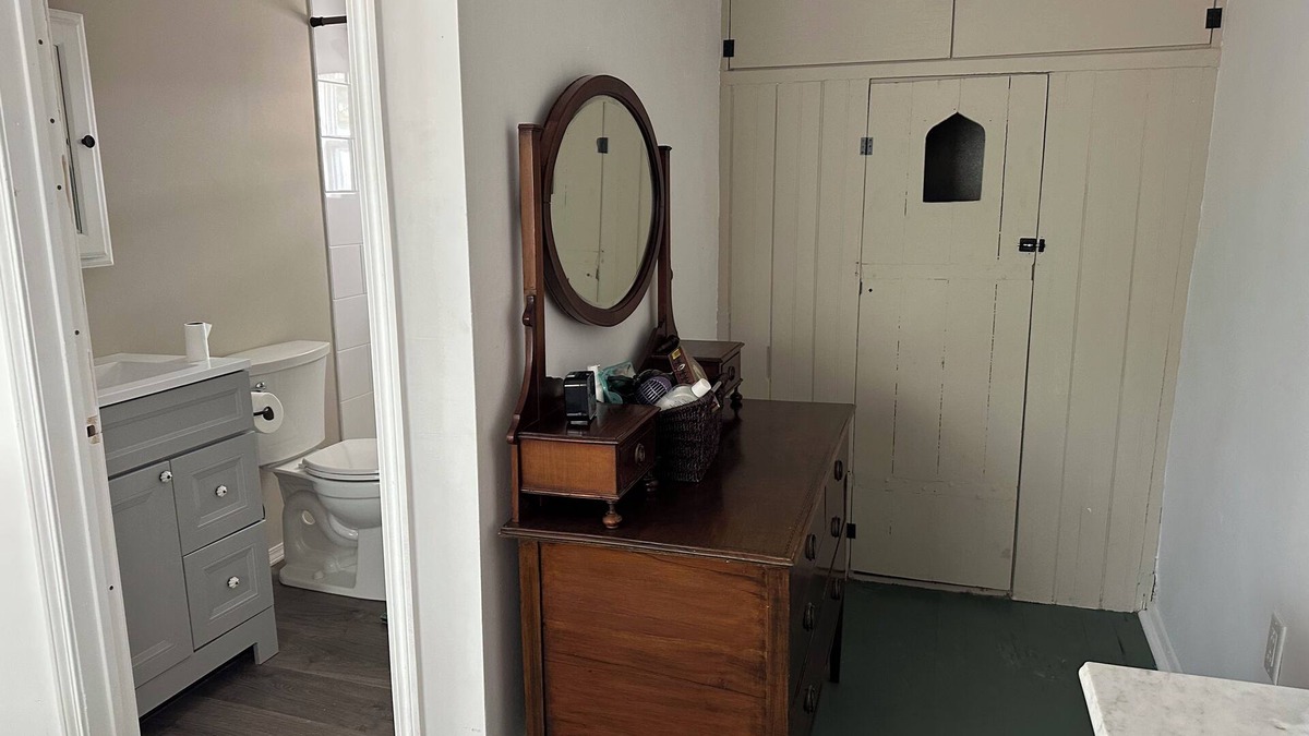 Las Vegas Apartment | Cozy Studio in Charming Las Vegas Compound just a block from the Plaza