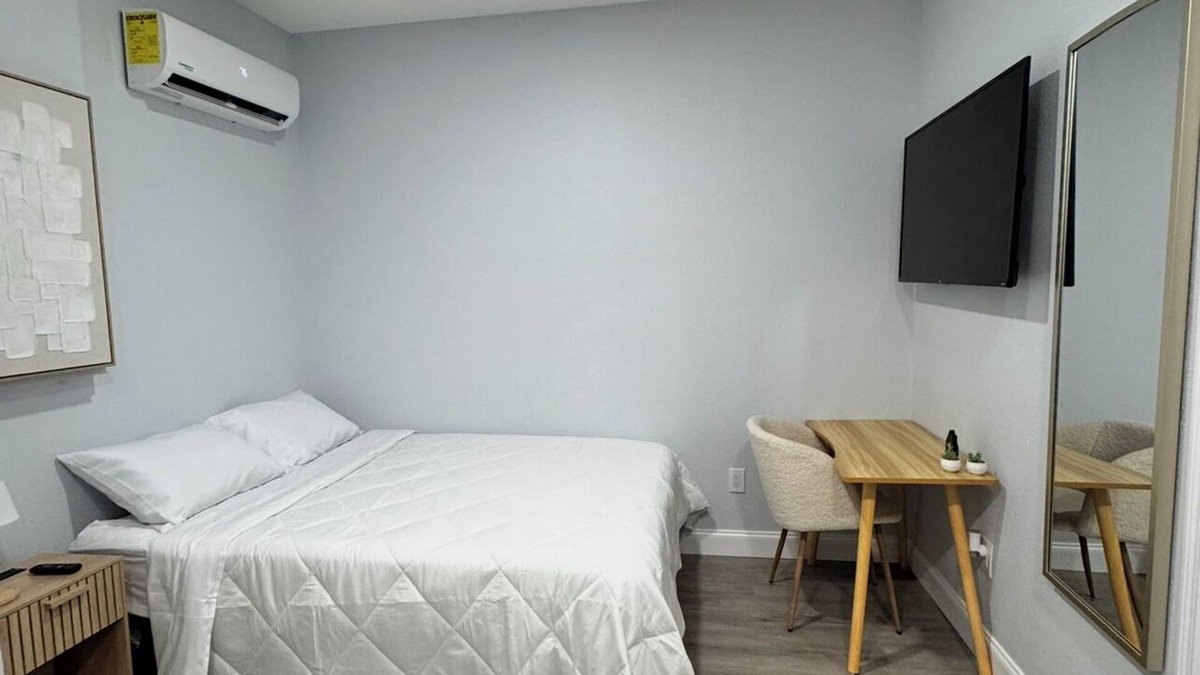 Riverview Apartment | Cozy studio in charming Riverview
