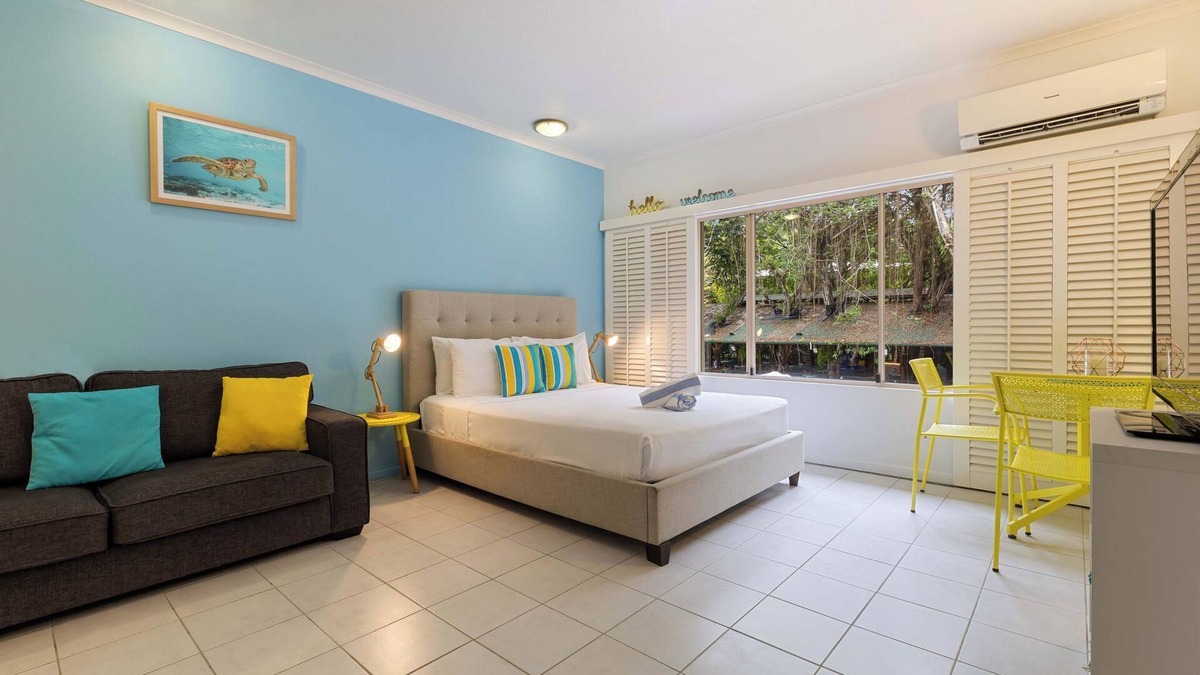 Port Douglas Apartment | Cozy studio in gorgeous Port Douglas with WiFi, fitness room, AC