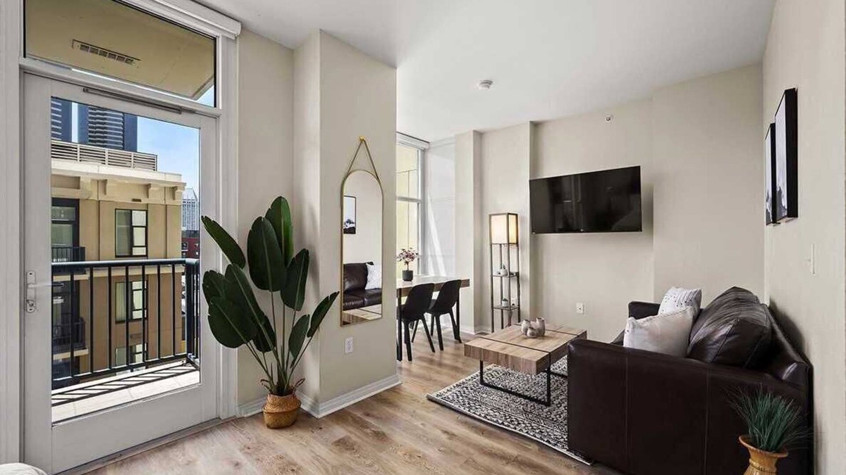 Gaslamp Quarter Apartment | Cozy Studio in the Gaslamp