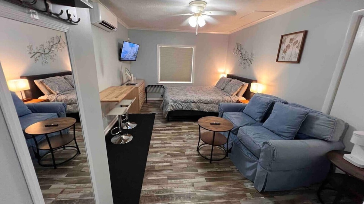 Beaufort Condo | Cozy Studio Retreat. Pets are allowed