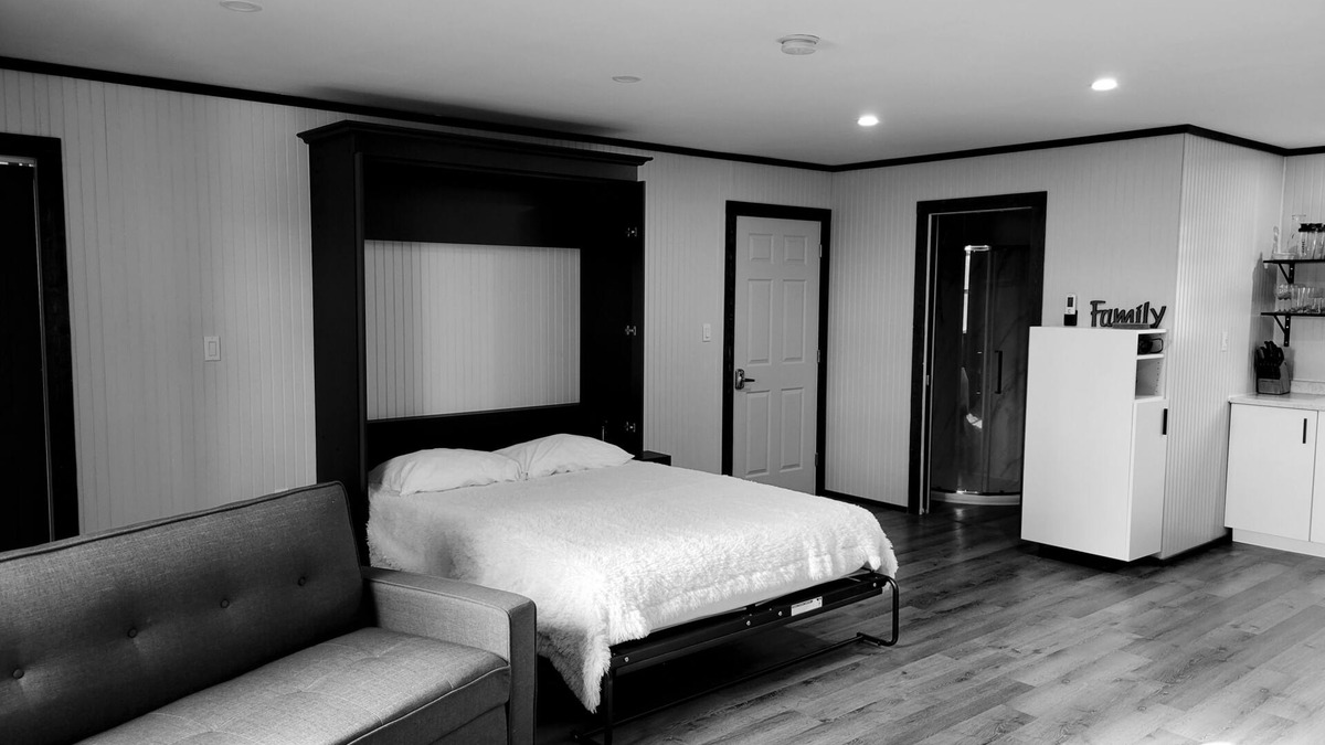 Vernon River Apartment | Cozy Studio Suite, close to golf & Conferdation trail