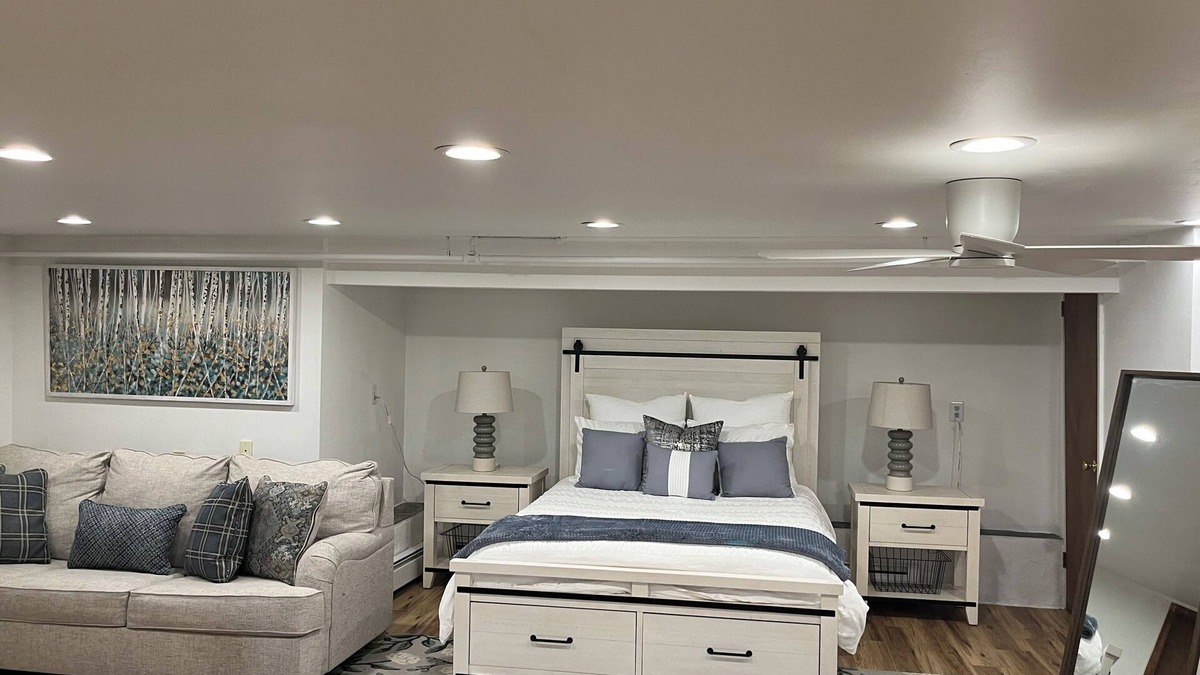 Trumbull Apartment | Cozy Studio Suite
