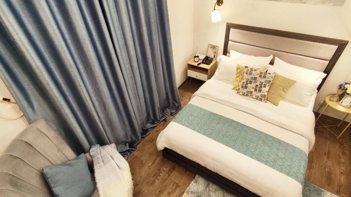 Mactan Export Processing Zone Condo | Cozy Studio Unit proximity to Mactan Airport with up to 100mbps internet