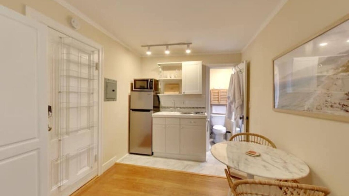 Downtown North Apartment | Cozy Studio Unit #6
