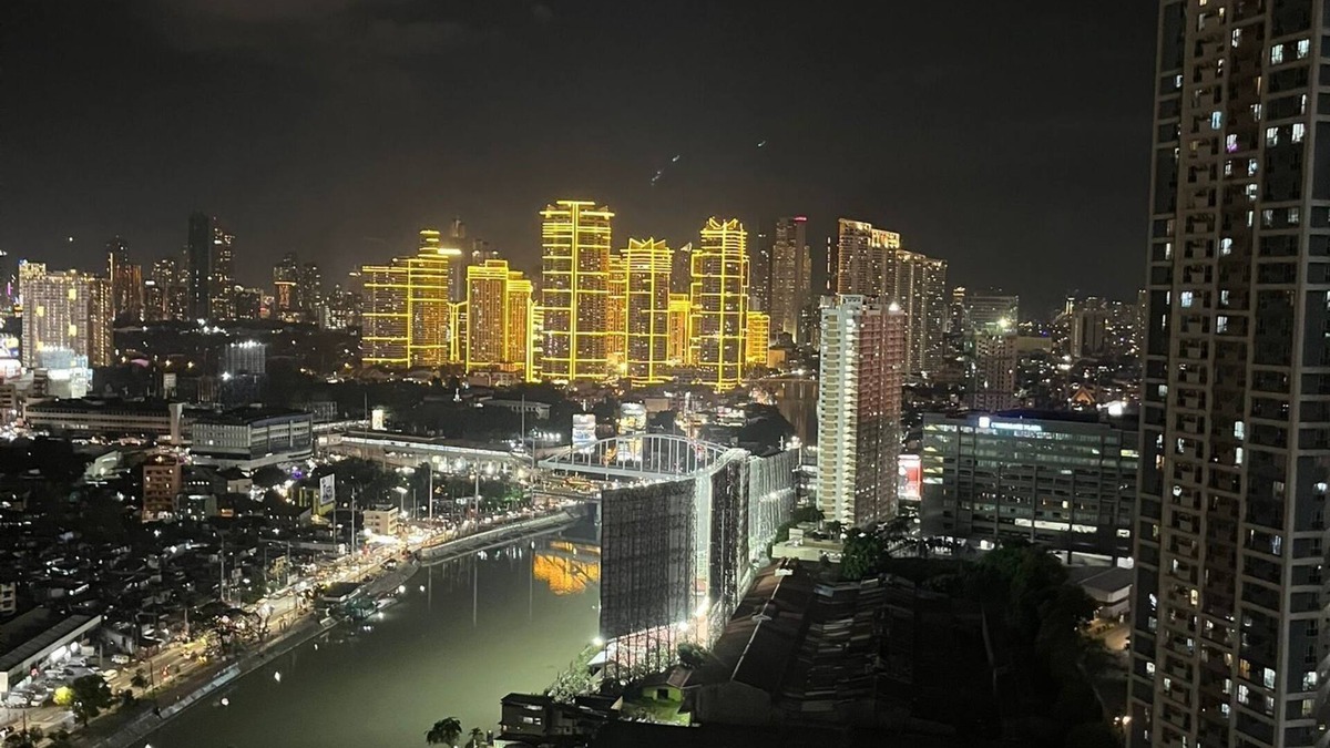 Kapitolyo Condo | Cozy Studio w/FREE access to Fitness Centre Swimming Pool & stunning City View!