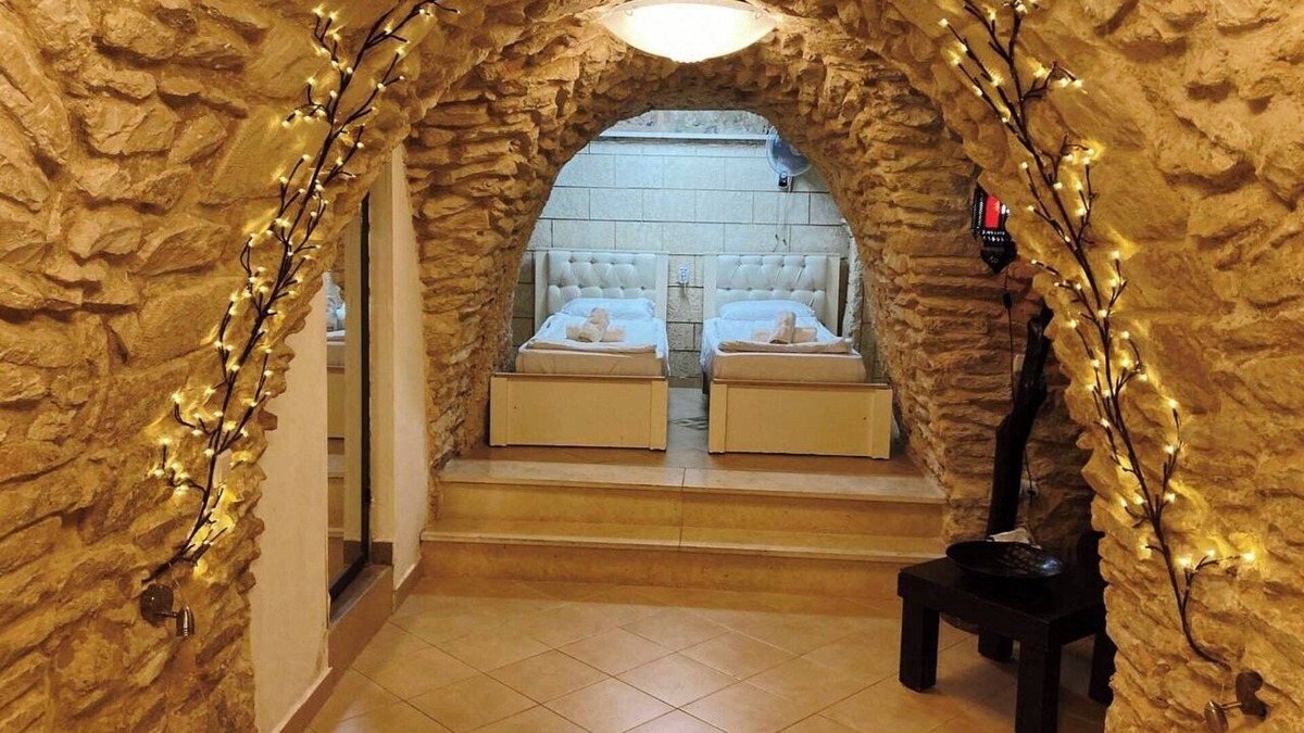 Safed Apartment | Cozy studio with AC and WiFi in delightful Safed