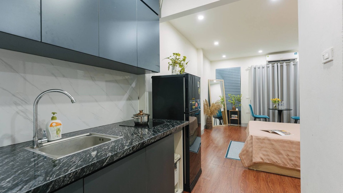 Quang An Apartment | Cozy studio with AC and WiFi in marvelous Ha NoiStandard Studio