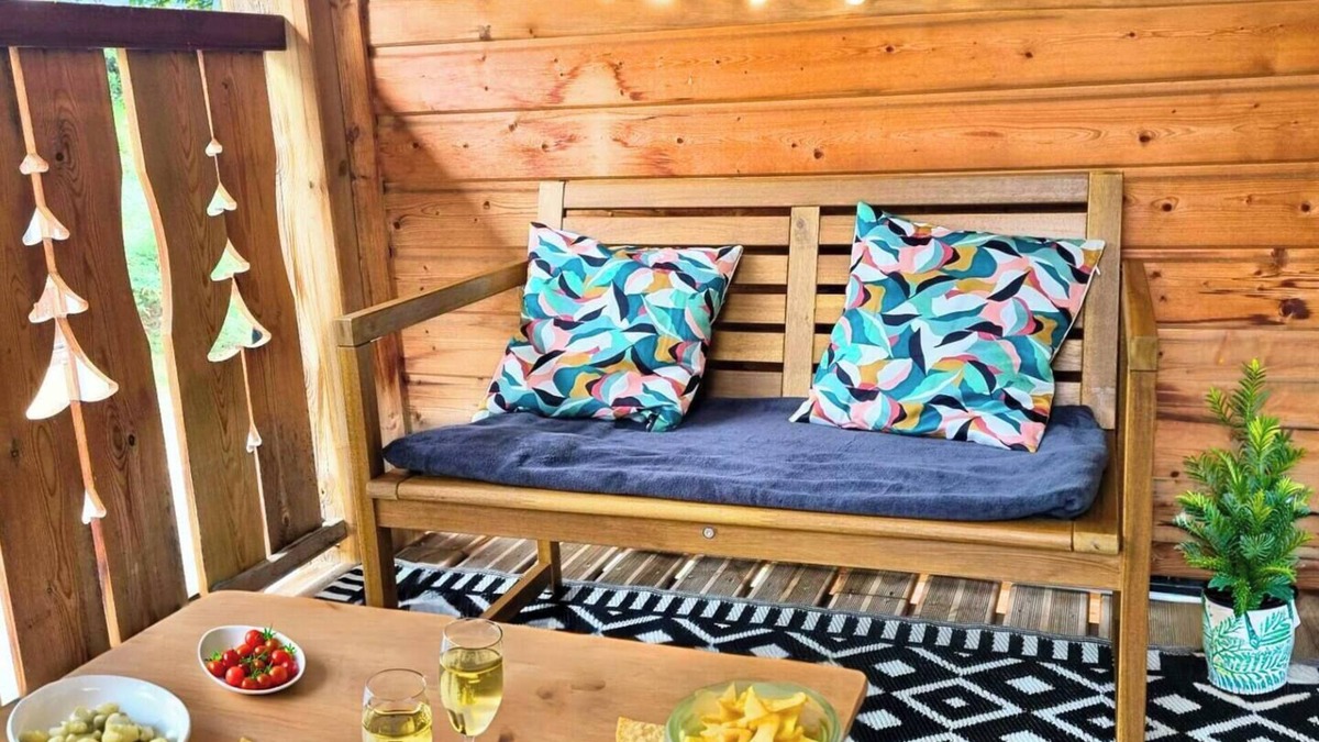 Ax-les-Thermes Apartment | Cozy studio with swimming pool and balcony