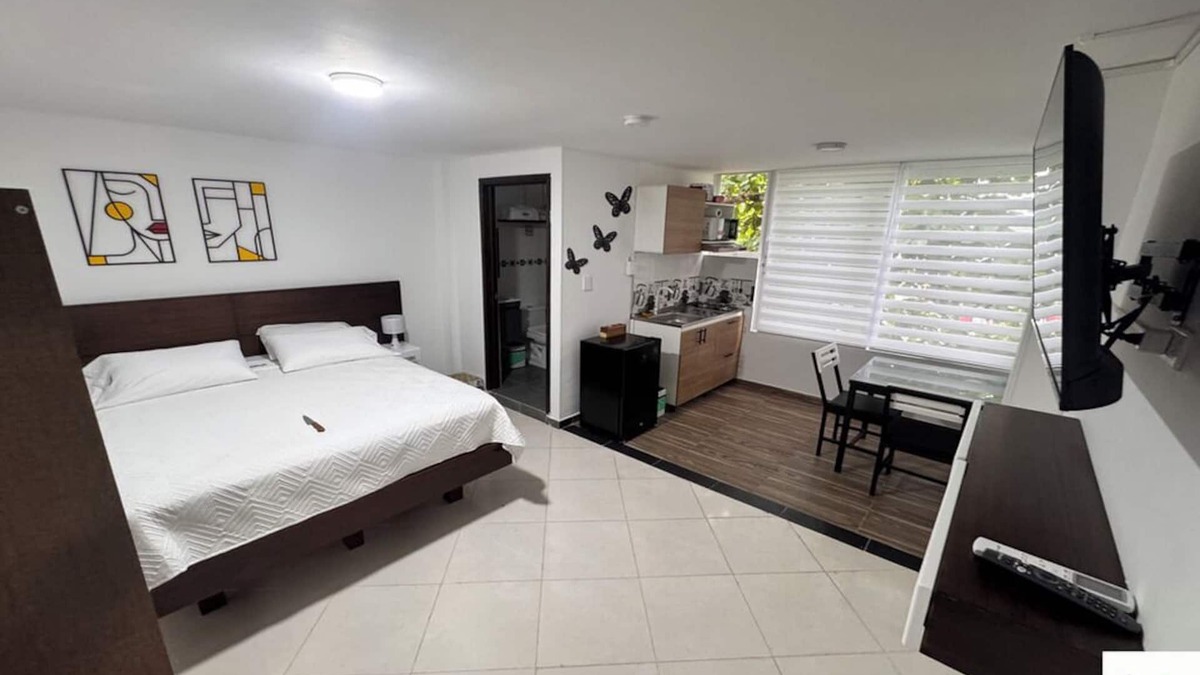 Villanueva Apartment | Cozy studio with WiFi and AC in fabulous Villanueva