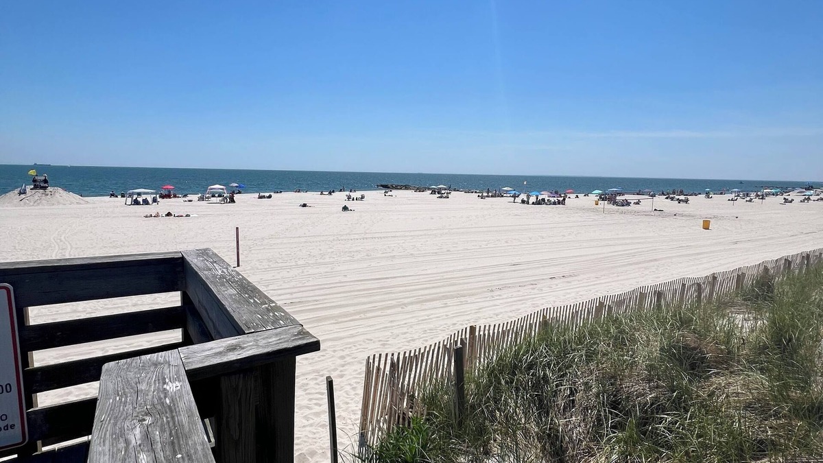 Long Beach Apartment | Cozy studio with WiFi and AC in the fabulous west end of Long Beach New York