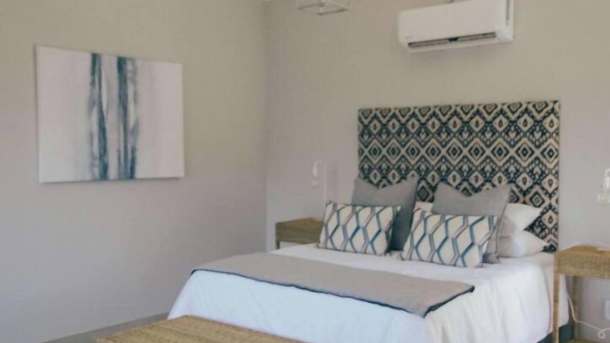 Kloof Apartment | Cozy & Stylish 1-Bedroom Studio Apartment