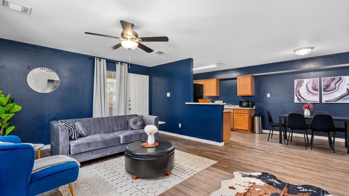 Cypress Apartment | Cozy&Stylish 3BR/2BA Retreat-Pet-Friendly, Parking, In-Unit Washer/Dryer