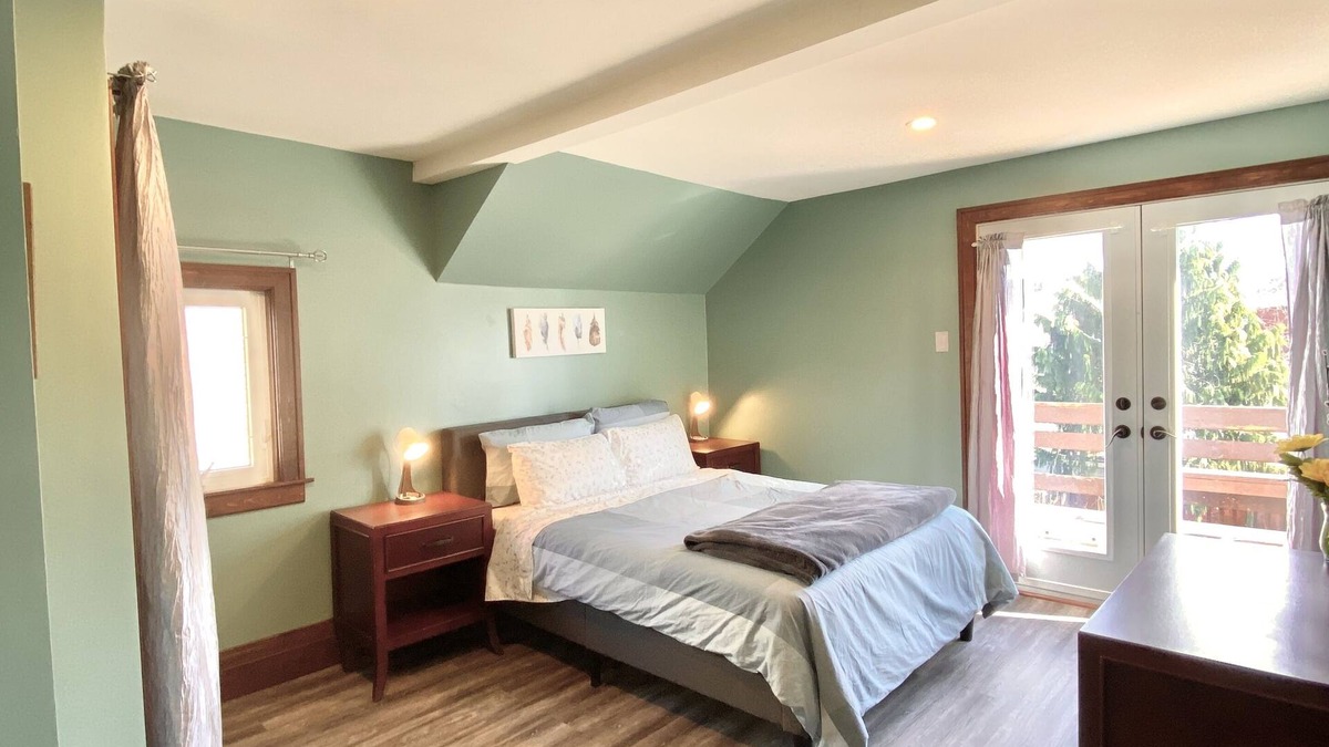 Niagara Falls House | Cozy Suite-Walk to the Falls