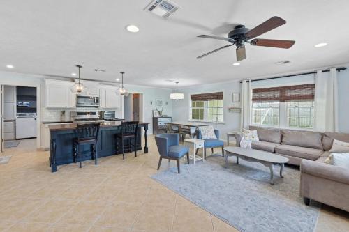 Sulphur House | Cozy Sulphur Getaway, Pool and Basketball Court