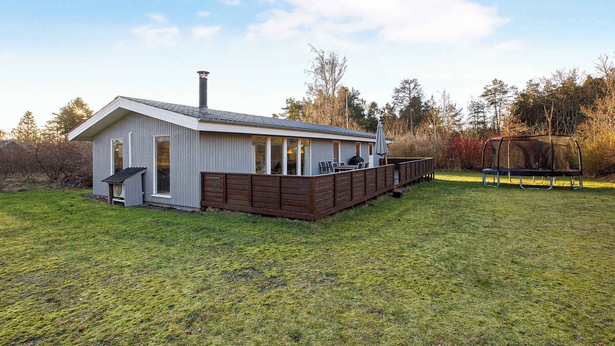 Glesborg House | Cozy summer house on scenic Djursland