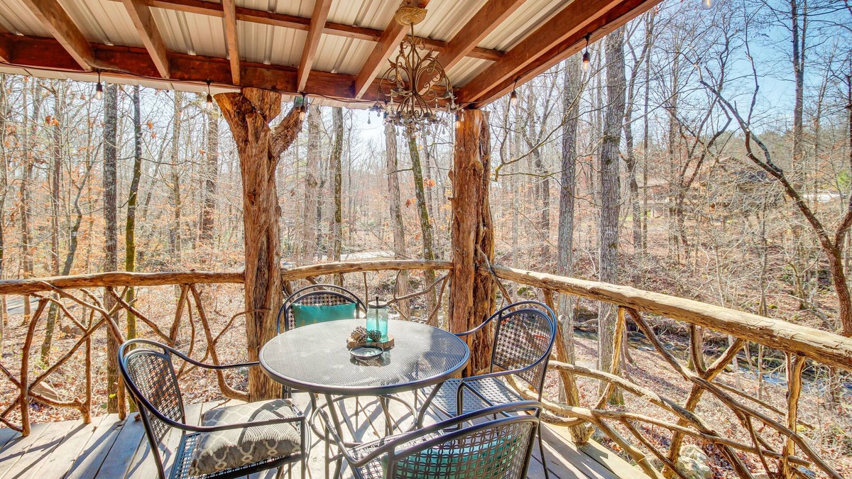 Summerville Cabin | Cozy Summerville Cabin: Private Hot Tub, Fire Pit!