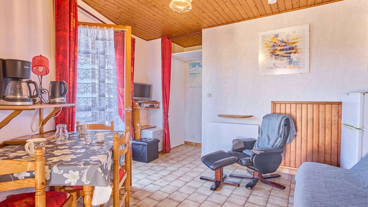 Barbotan-les-Thermes Apartment | Cozy T2 with veranda and parking, Wifi included