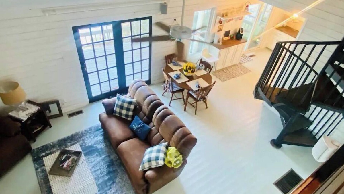 Stemley Cabin | Cozy Talladega Lakefront Home with Amazing views