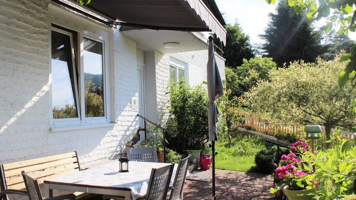 Ehrenberg Apartment | Cozy temporary home, with own terrace and garden - near Wasserkuppe.