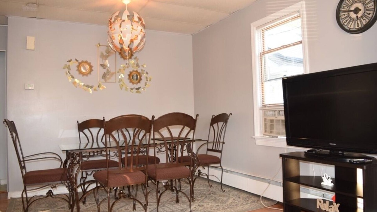 Linden House | Cozy three Bedroom Apartment near New York/EWR