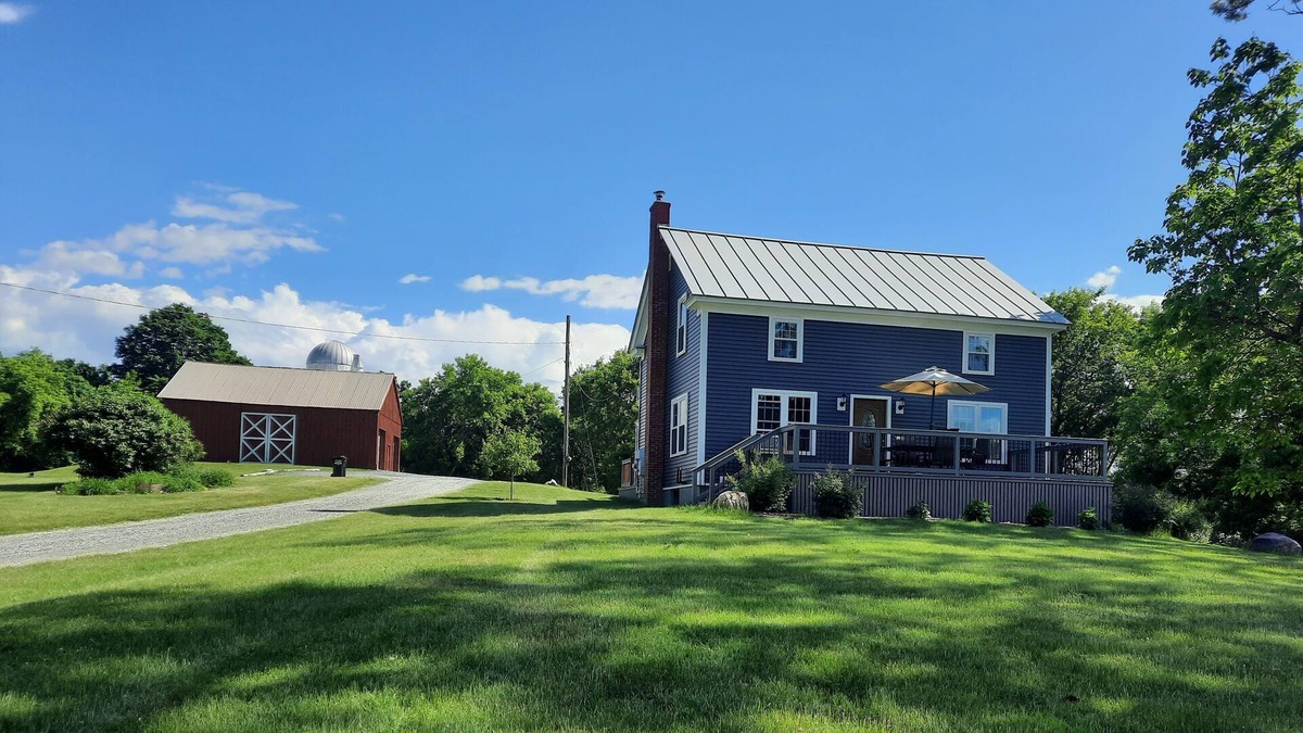 Sudbury House | Cozy Three Bedroom Country Home