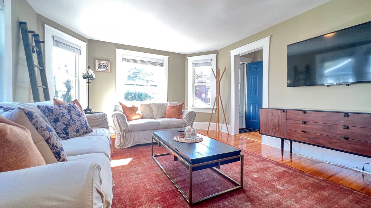 Braintree House | Cozy three-bedroom home close to Boston