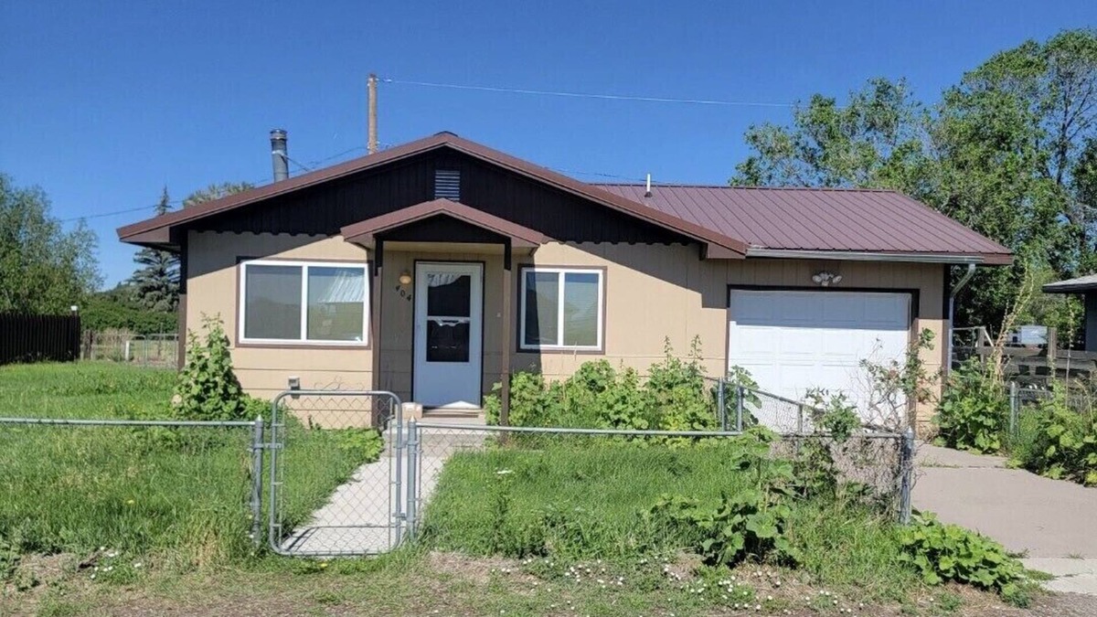 Capulin House | Cozy three bedroom home in Manassa.
