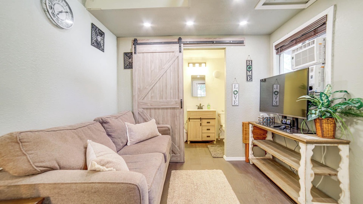 Meridian Apartment | Cozy Tiny Home: 1 Mi to The Village at Meridian