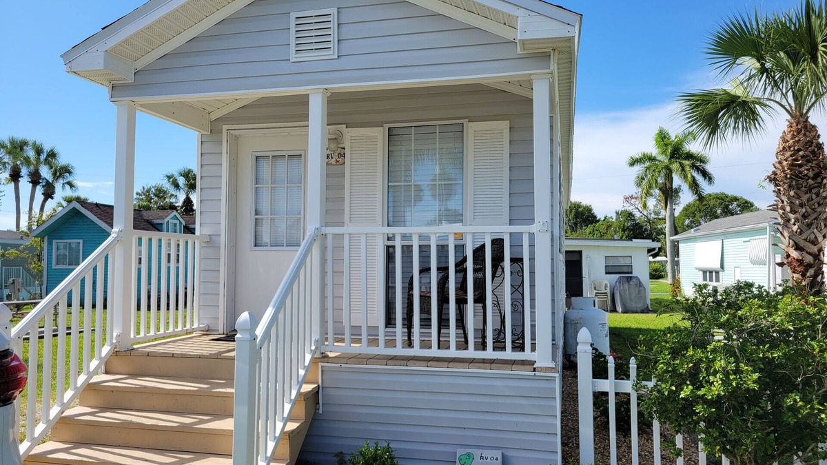 North Fort Myers Cottage | Cozy Tiny Home in North Fort Myers!n
