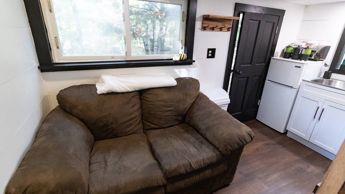 Center Conway Cottage | Cozy tiny house glamping In the white mountains!