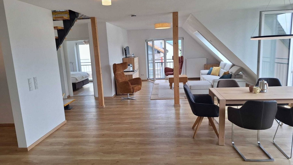 Goldbach Apartment | Cozy top floor apartment in a top location with unobstructed views