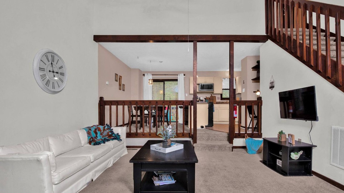 Westover House | Cozy townhome 2 minutes away from Ft. Bragg