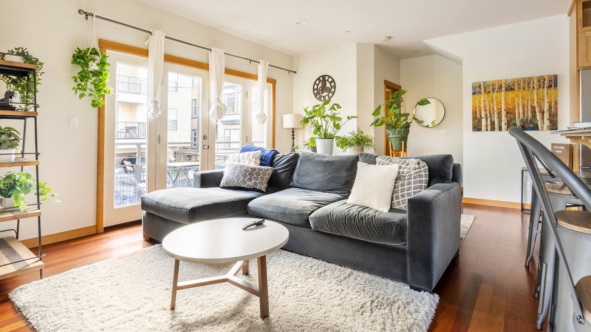 Capitol Hill House | Cozy Townhouse in the Heart of Capitol Hill