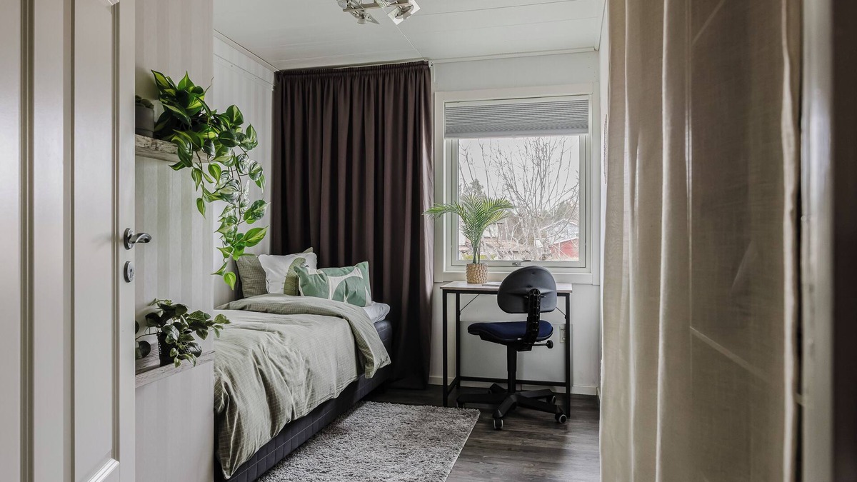 Kungsangen House | Cozy Townhouse, 6+1 Beds, Terrace - Stockholm Area