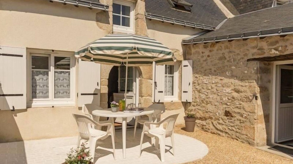 Piriac-sur-Mer Cottage | Cozy Traditional House Near the Sea, Fireplace, Baby-Friendly, Pet-Friendly, Parking Included