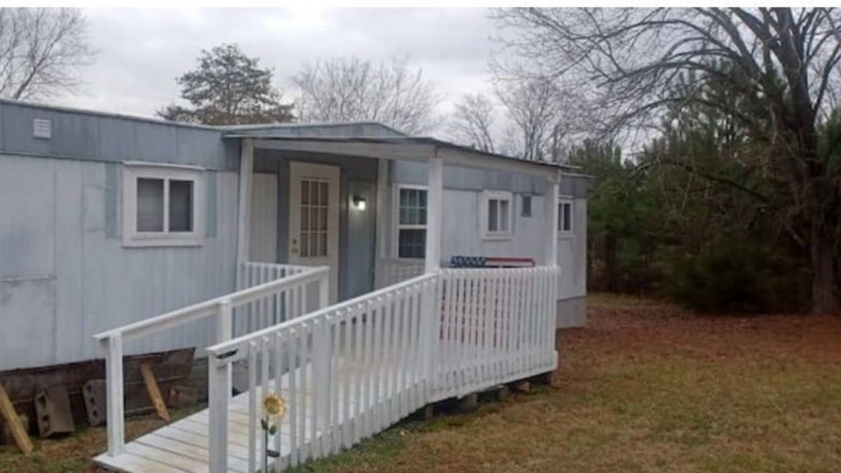 Cascade House | Cozy trailer in the country.