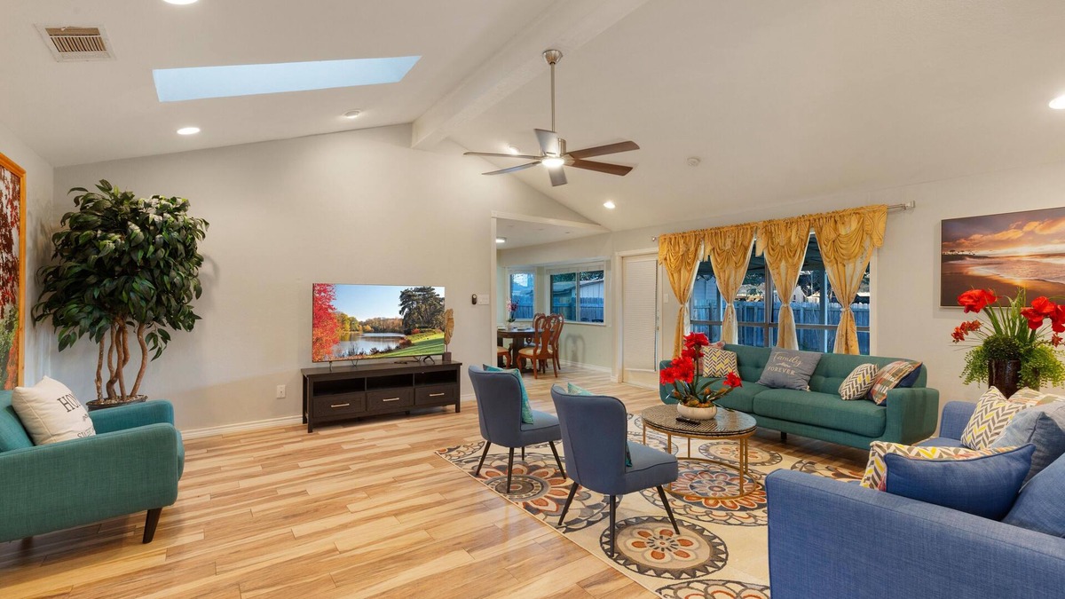 Anderson Mill House | Cozy&Tranquil Heaven With KingSuite&Covered Patio&BigFencedYard, 5-Star-Location