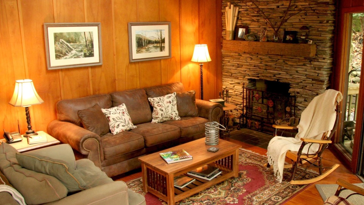 Burnsville Cabin | Cozy Treehouse By Mt. Mitchell Golf Course & Fishing