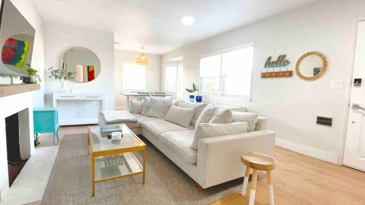 North Hollywood House | Cozy Two Bedroom Home