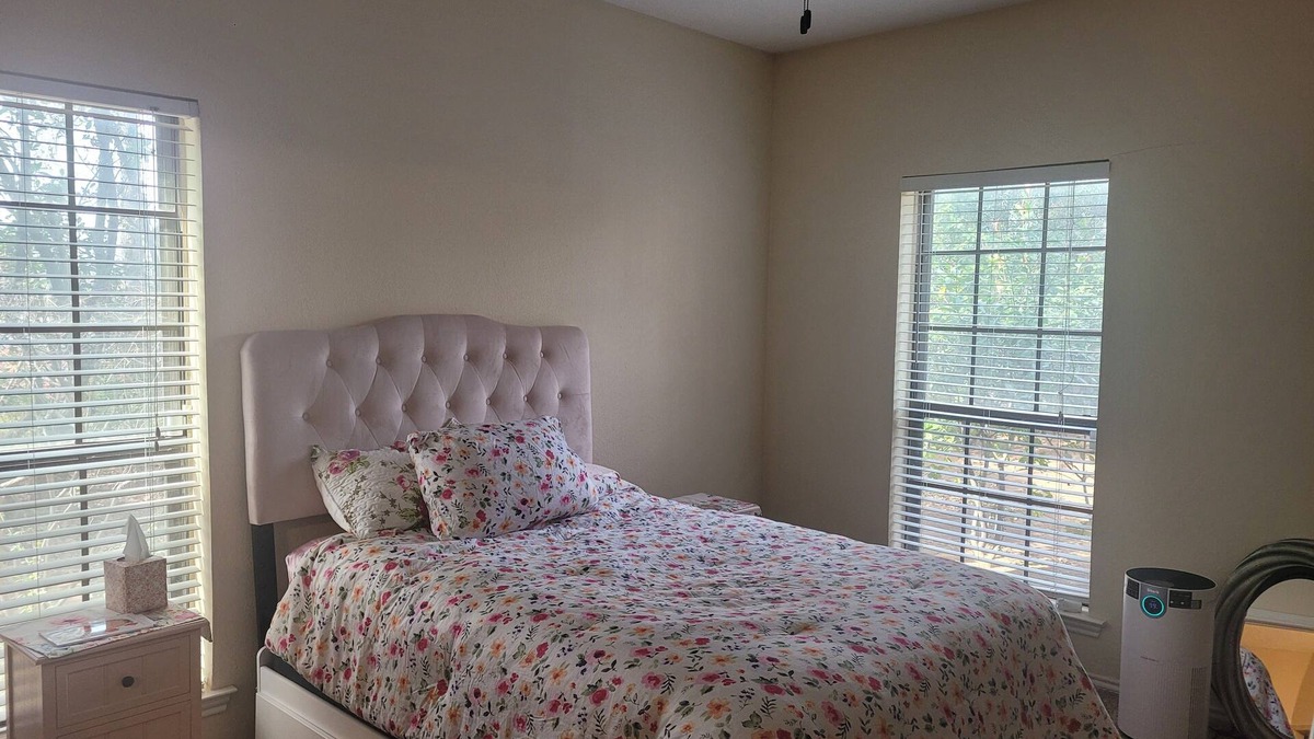 South Arlington Condo | Cozy Two bedroom Condo with AC and WiFi in enjoyable Arlington