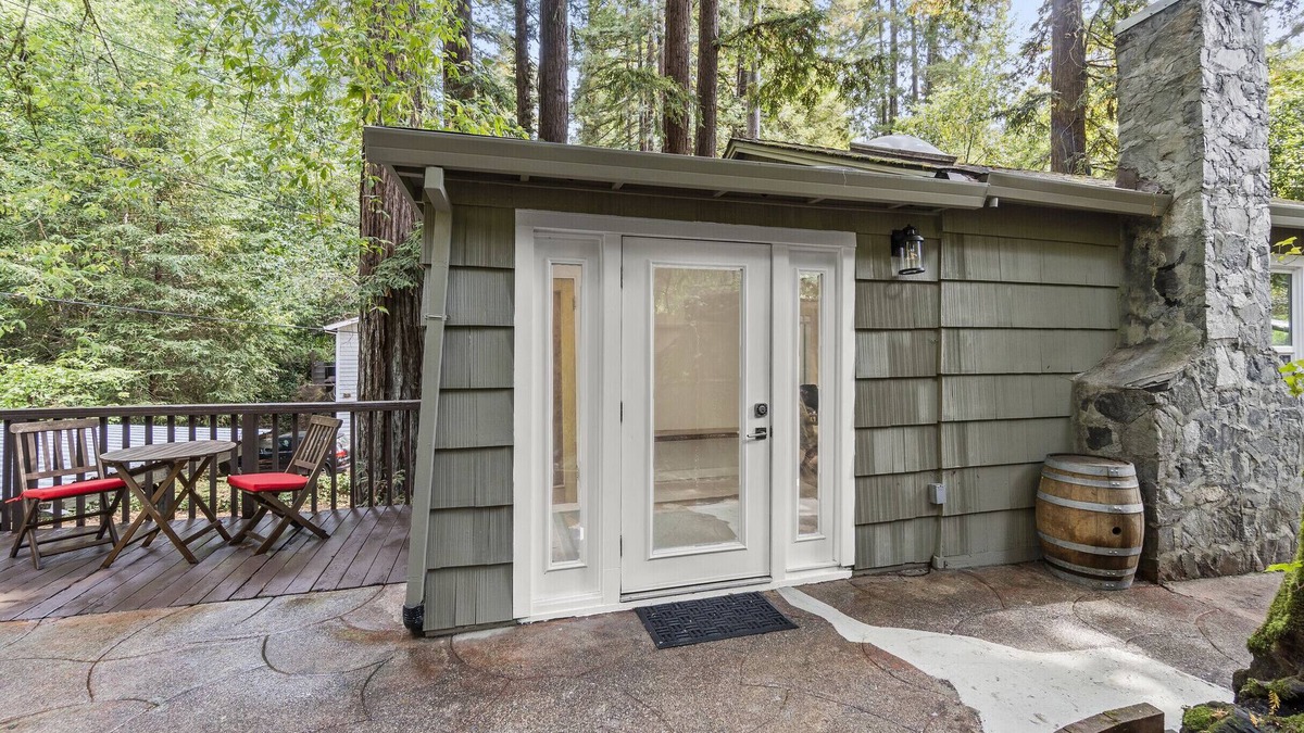 Northwood Cabin | Cozy two bedroom Guerneville getaway
