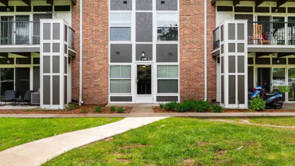 Norwood Apartment | Cozy Two Bedrooms Apartment in Norwood - Boston Massachusetts