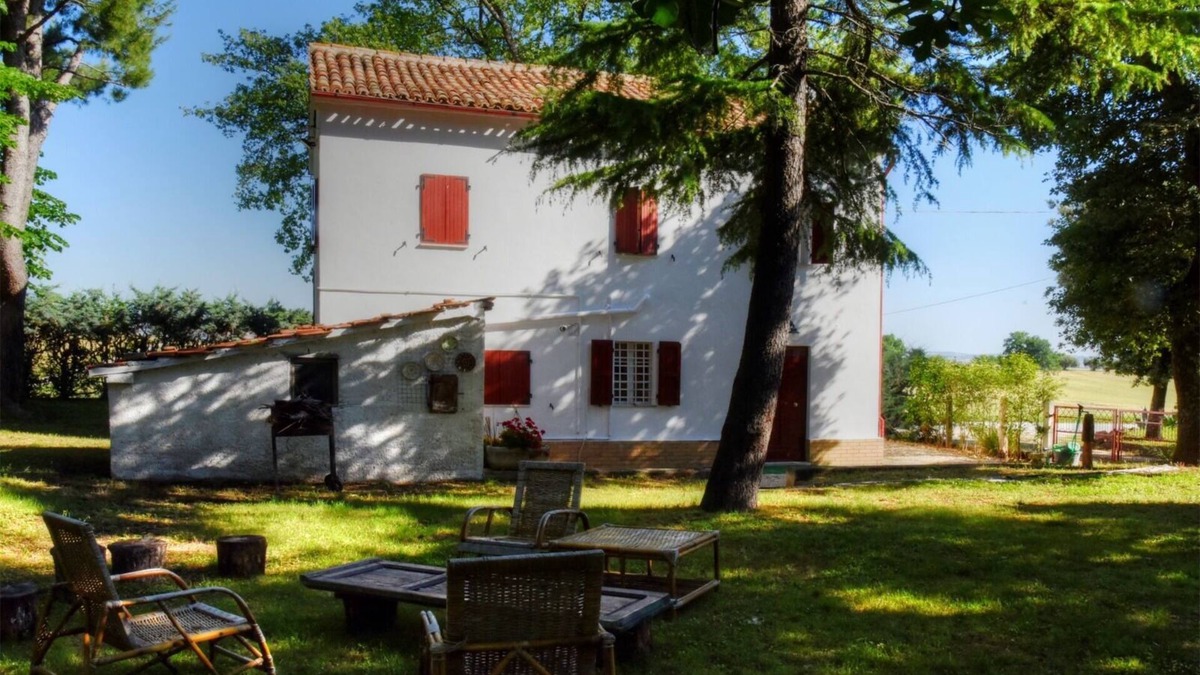 Chiesanuova House | Cozy typically Marche farmhouse
