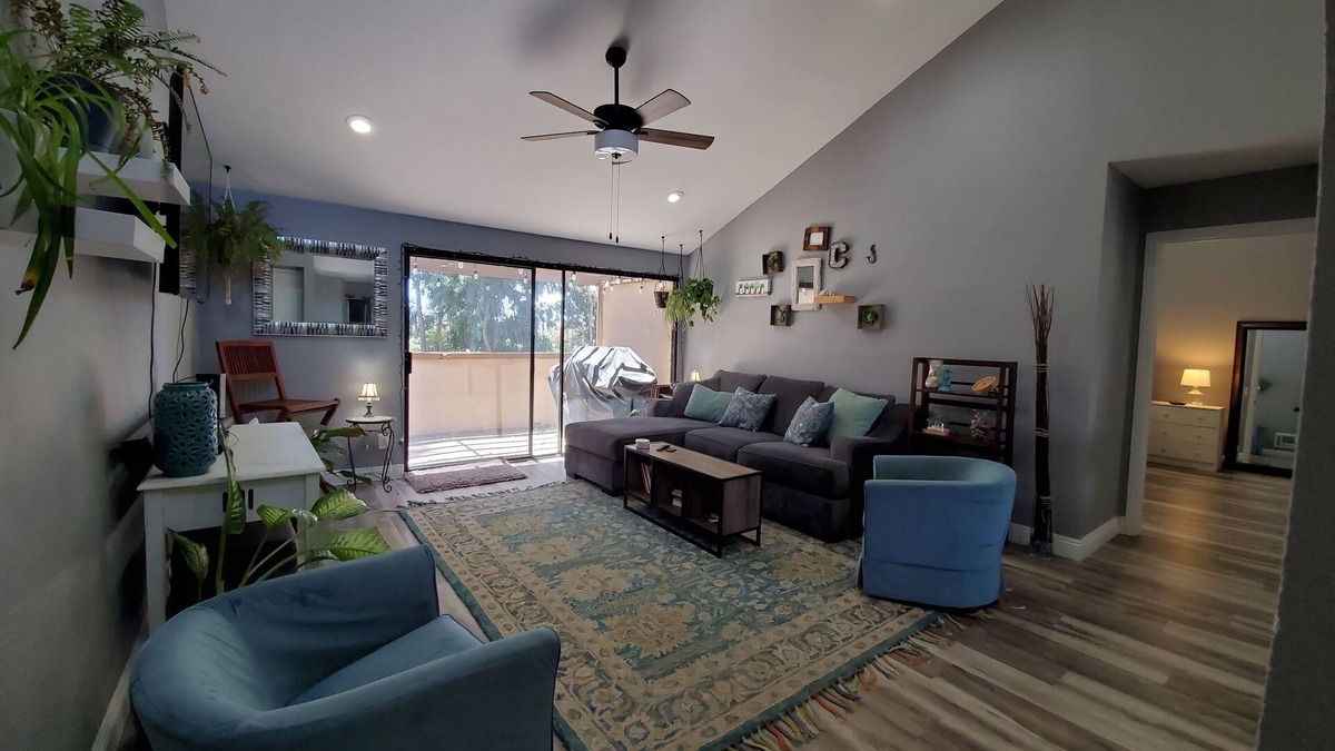 University City Condo | COZY UCSD/La Jolla Condo 2bd, 10-15 min from just about anywhere in the city
