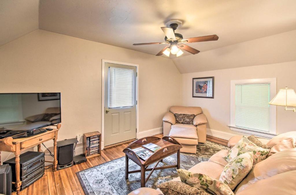 Elkhart Lake Apartment | Cozy Unit with Patio Walk to Dining, Lake Elkhart!