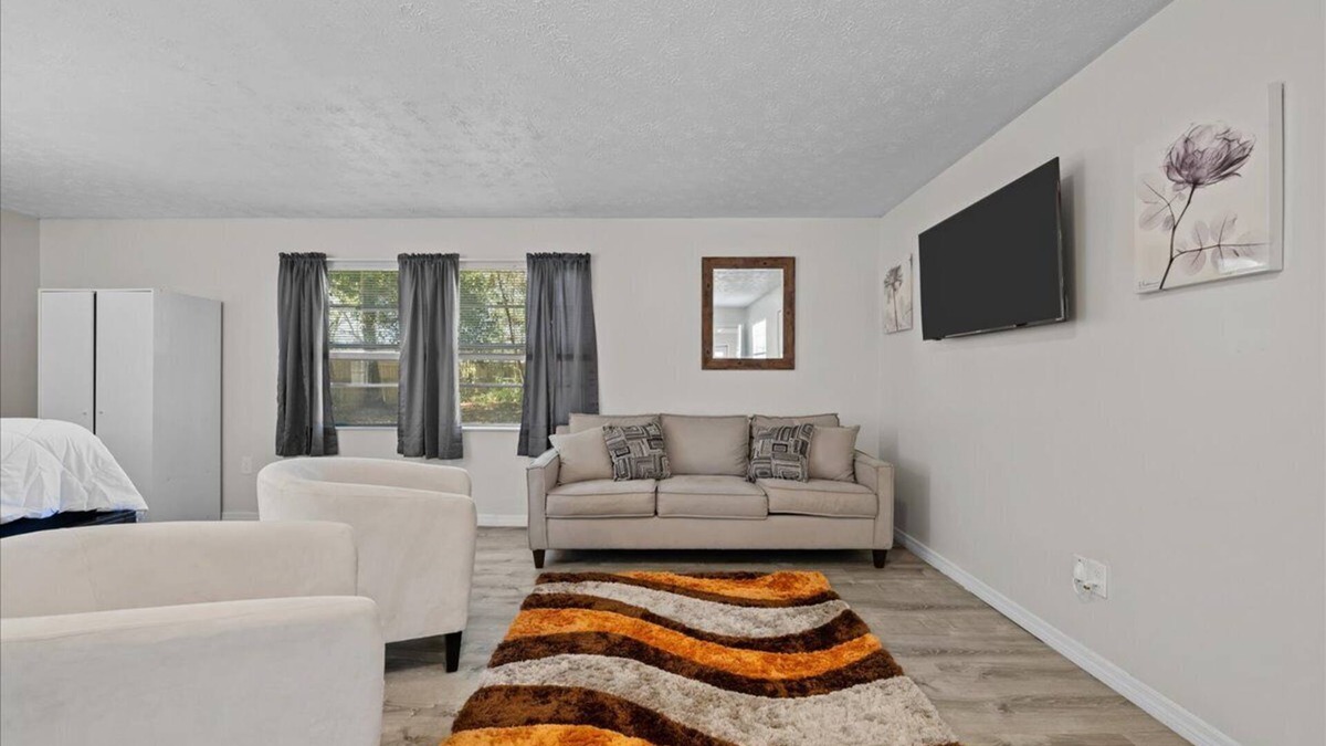 Orange Park Apartment | Cozy Unit with several amenities