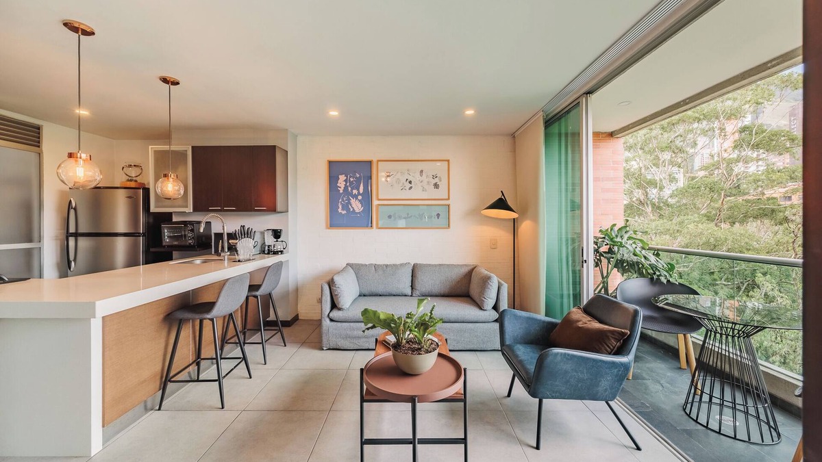 Las Lomas I Apartment | Cozy Unit with Unbeatable View in a Prime Location w/pool
