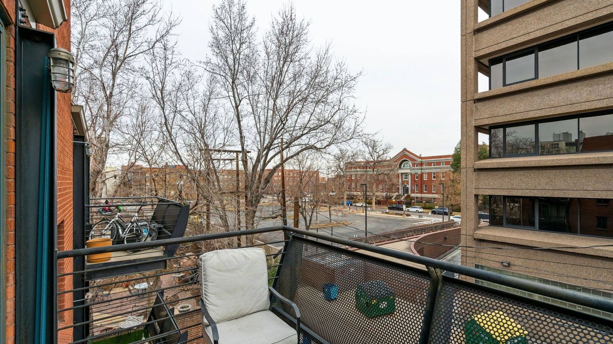 Capitol Hill Condo | Cozy, upgraded top floor 1-bedroom condo in Central Denver/Capital Hill!