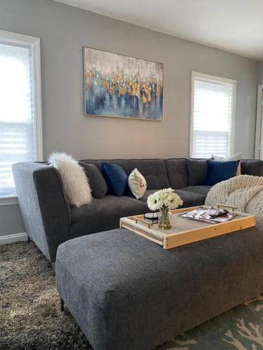 Cleveland Heights Apartment | Cozy, Upstairs Apartment Pets Welcome with fee Family Friendly Close to Everything